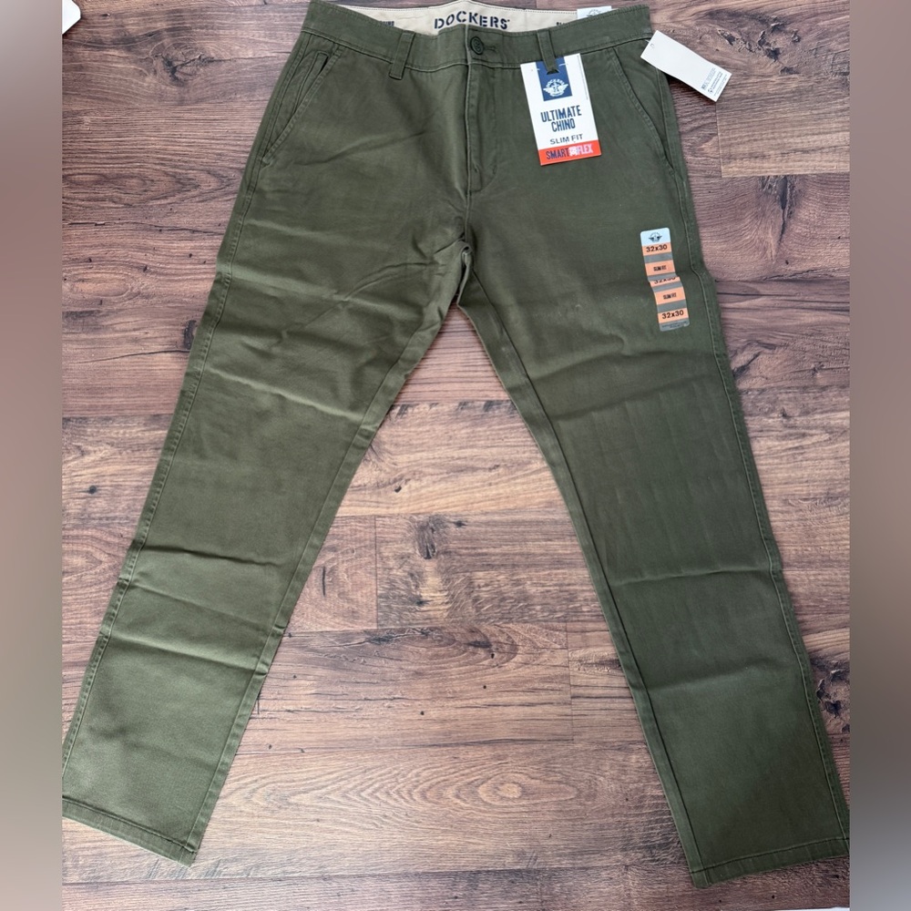 Dockers Men's Classic Olive Chinos NWT